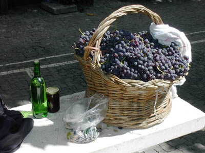 Azoren Markt Wein